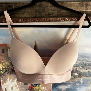 Victoria’s Secret Bra 34DD